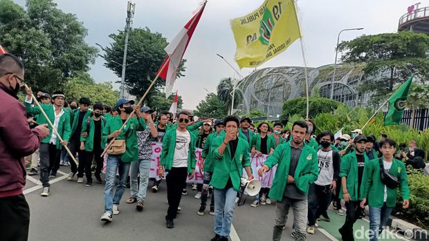 Demo 11 April