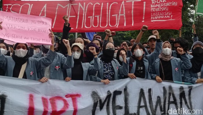 Demo Mahasiswa Bandung 11 April 2022