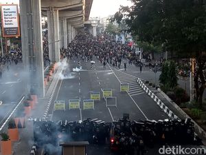 Polisi Masih Tahan 12 Orang Diduga Penyusup Demo 11 April Makassar yang Ricuh