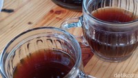 Selain belajar tentang kopi, kamu bisa tipis-tipis nongkrong sama teman. (Bonauli/detikcom)