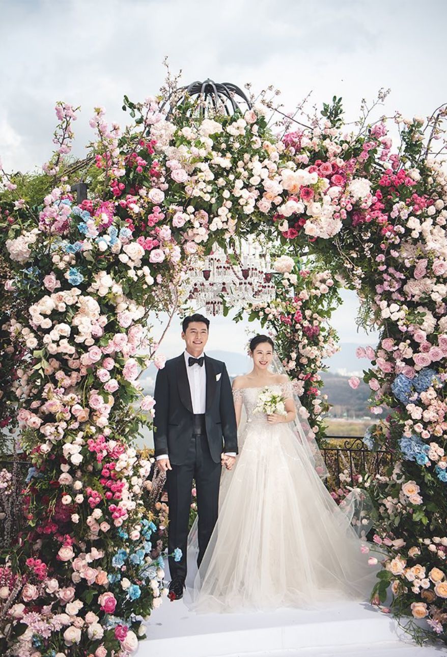 Momen pernikahan Hyun Bin dan Son Ye Jin.