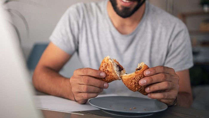 Ilustrasi makan sahur