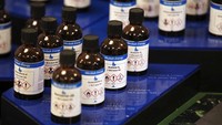 Ini salah satu teknologi nuklir Iran, yaitu Aseton-d6. Aseton-d6 dapat digunakan sebagai standar internal untuk mendeteksi aldehida dan aseton dalam air dengan mikroekstraksi fase padat dan spektrometri massa kromatografi gas. 