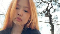 Foto tersebut pun langsung diserbu oleh komentar dan like dari fans. Foto: (dok. Instagram @jennierubyjane)