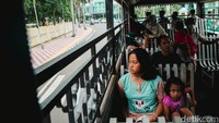 Dengan adanya bus Jawara ini Pemerintah Kota Tangerang mengajak warganya untuk bisa menikmati suasana jelang buka puasa dengan berkeliling Kota Tangerang.