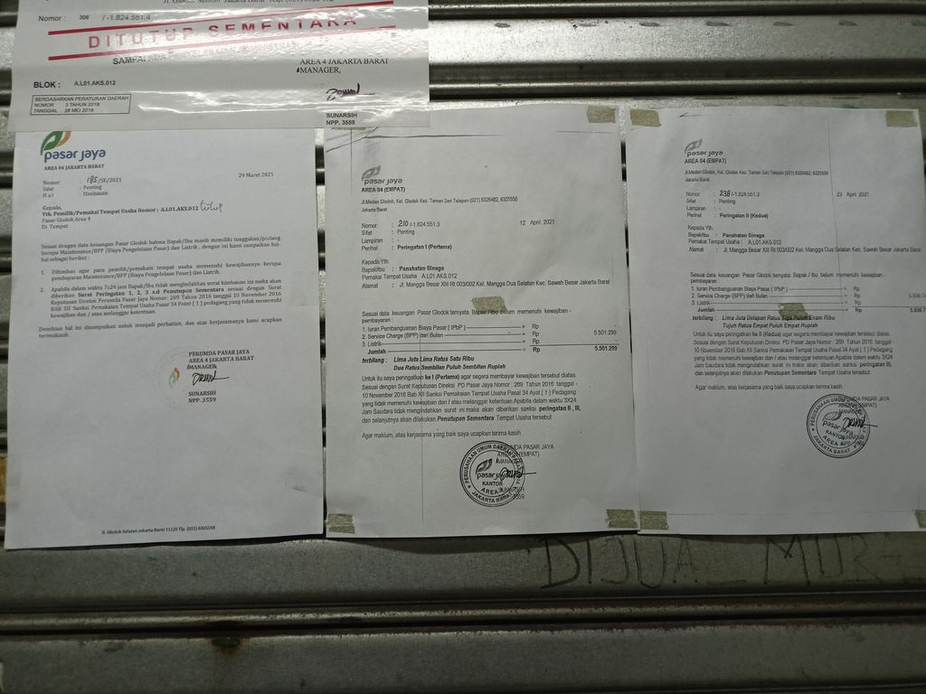 Kios di Pasar Glodok, Senin (11/4/2022). (CNBC Indonesia/ Ferry Sandi)