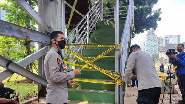 Lalu lintas di Jl Medan Merdeka Barat ke Istana pagi ini masih dibuka jelang demo 11 April 2022