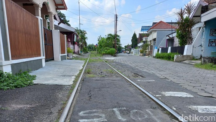Lokasi permukiman di Jogja yang dilintasi kereta api