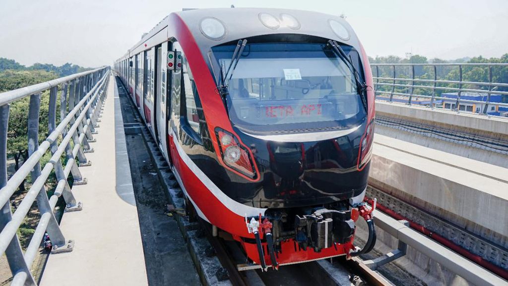 Lintasannya Sudah Tersambung Penuh, Kapan LRT Jabodebek Angkut Penumpang?
