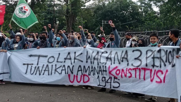 Mahasiswa Demo di Gedung Sate 11 April 2022.