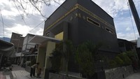 Masjid yang berada di wilayah Palu Barat tersebut ramai dikunjungi warga saat bulan Ramadhan untuk beribadah ataupun sekadar datang untuk melihat keunikannya.