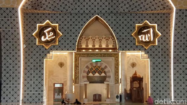 Masjid Raya Makassar, Ikon Sejarah dengan Desain Awal Berbentuk Pesawat