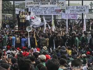 Gampang Emosian Saat Demo? Mungkin Dehidrasi