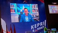 Dalam kesempatan itu AHY juga menyoroti perihal kenaikan haega barang pokok dan kenaikan harga seperti minyak goreng, bahan bakar pertamax. Hal tu pula yang membuat AHY mengaku miris, sehingga dirinya meminta kepada kadernya untuk membantu rakyat. 
