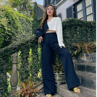 Natasha Wilona menambahkan pada malam hari dia juga membatasi asupan karbohidrat. Malam biasanya aku cuma makan dua sendok makan, ujarnya.Foto: Instagram