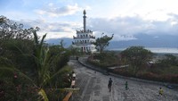 Simbol perdamaian berupa Gong Perdamaian atau Monumen Nosarara Nosabatutu ini, diresmikan pada tanggal 11 Maret 2014 oleh Brigadir Dewa Parsana Kapolda Sulawesi Tengah. (ANTARA FOTO/Mohamad Hamzah)