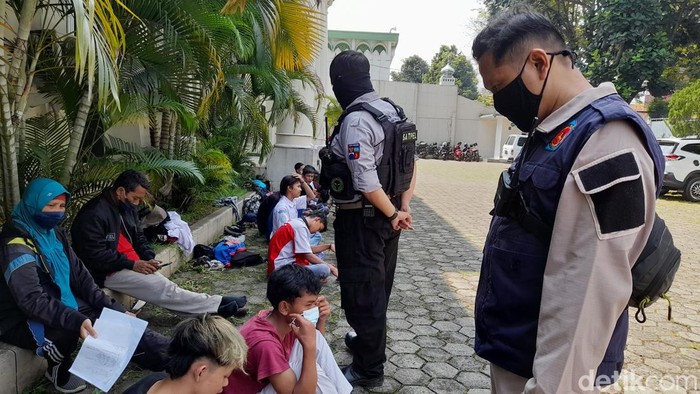 Pelajar hendak demo ke Jakarta diamankan di Bogor
