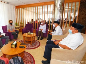 Persiapan Kompetisi Selancar Bergengsi Dunia di Banyuwangi Dikebut