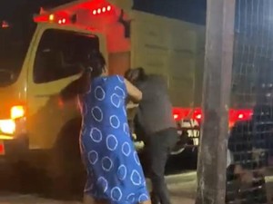 Viral Emak-emak di Kalsel Mengamuk Hajar Pria Curi HP Miliknya