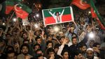 PM Imran Khan Dilengserkan, Pendukungnya Langsung Gelar Aksi