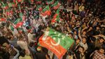 PM Imran Khan Dilengserkan, Pendukungnya Langsung Gelar Aksi