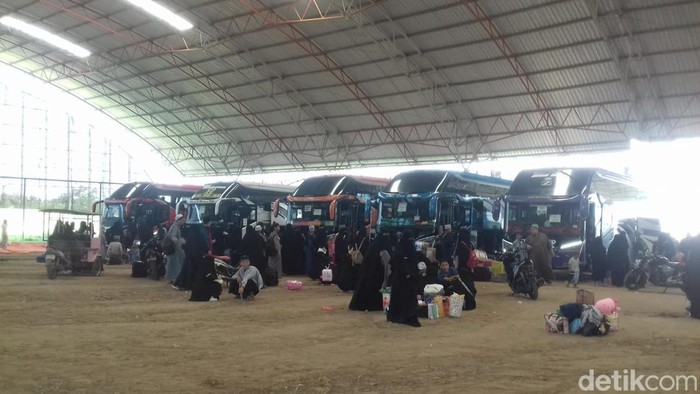 Ribuan santri ponpes Al Fatah Temboro mulai mudik
