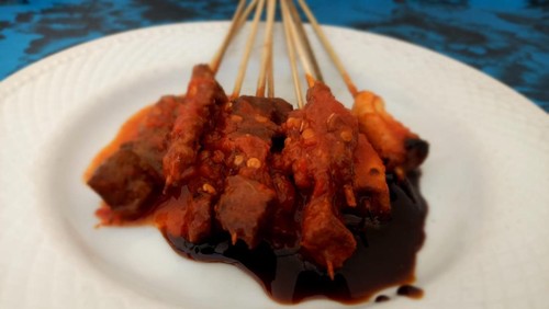 kuliner sate plecing