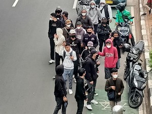 Sejumlah Pemuda Berpakaian Serbahitam Diamankan Polisi di Palmerah