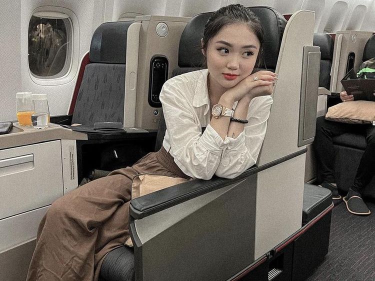 Si Cantik Vanessa Khong Saat Makan Bersama Keluarga