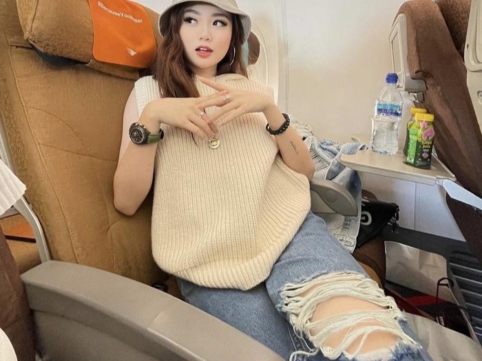 Si Cantik Vanessa Khong Saat Makan Bersama Keluarga Si Cantik Vanessa Khong Saat Makan Bersama Keluarga