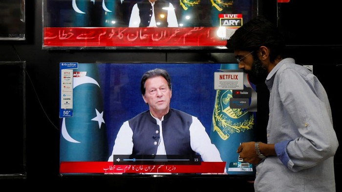 Sosok Imran Khan yang Digulingkan dari Jabatan PM Pakistan Imran Khan digulingkan dari jabatannya sebagai PM Pakistan lewat mosi tidak percaya. Seperti apa sosoknya dan apa yang menyebabkan Imran Khan dilengserkan?