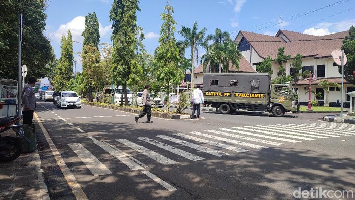 Suasana jelang demo di Ciamis.