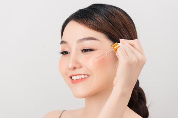 Symwhite 377 kandungan serum pencerah wajah terbaik).
