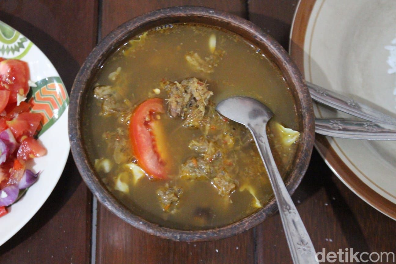 Tongseng dan sate kambing muda