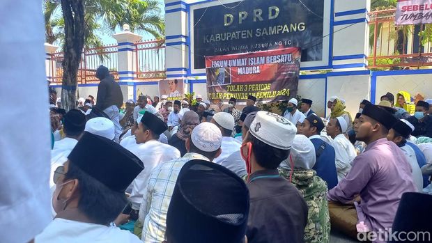 Ulama demo presiden 3 periode