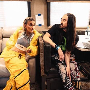 Agnez Mo dan Steve Aoki