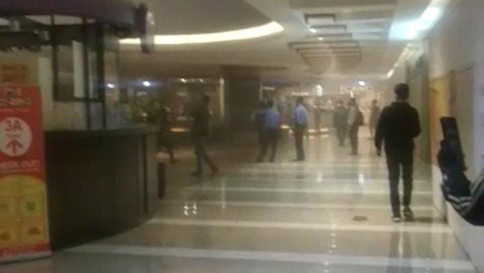 Asap mengepul di Delipark Medan