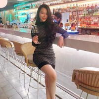 “Saya pengacara dengan ratusan klien, saya juga pengusaha properti dan salah satu pemegang saham di Holywings dengan 38 outlet tahun depan bisa 100. Sebagai pemilik tentu harus kunjungi kan masa kita ke klub sendiri nanti dikira ada kelaina. Jadi perlu membawa pendamping,” ungkap Hotman Paris. Foto: Instagram/lisa_oktaviani96