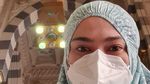 Potret Catherine Wilson Puasa dan Ibadah di Tanah Suci