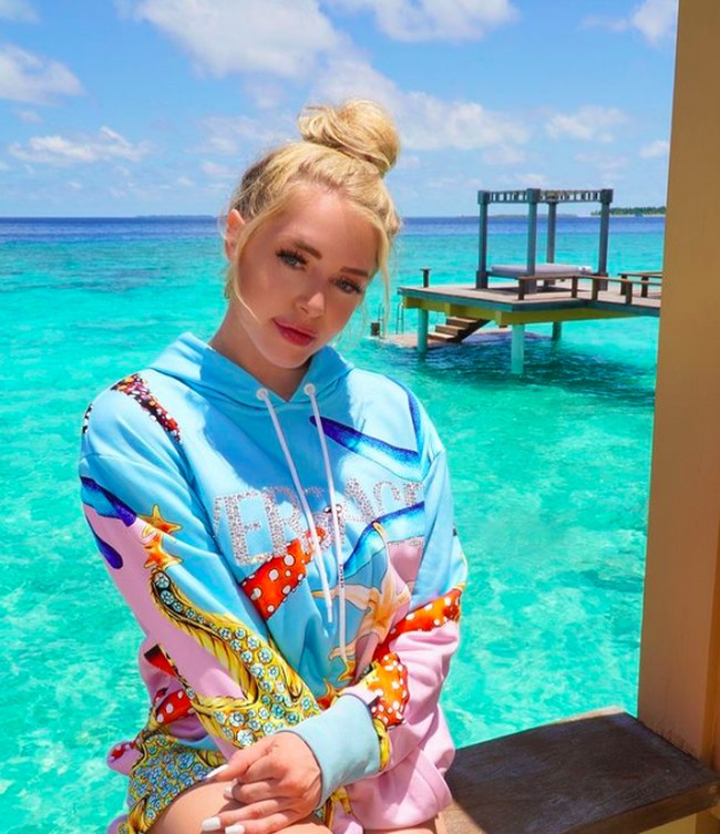 Sang bintang Instagram itu pun memiliki pengikut mencapai 2 juta. Kini dia tengah menunggu persidangan pertamanya. Belum bisa dipastikan berapa lama hukuman penjara yang akan diterima Courtney. Foto: Instagram