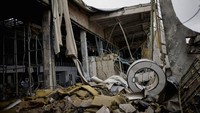Penampakan Bandara Internasional Mykolaiv, Ukraina, yang porak poranda imbas perang Rusia-Ukraina, Jumat (8/4/2022). Bandara ini berjarak 600 km arah selatan Ibu Kota Kyiev.