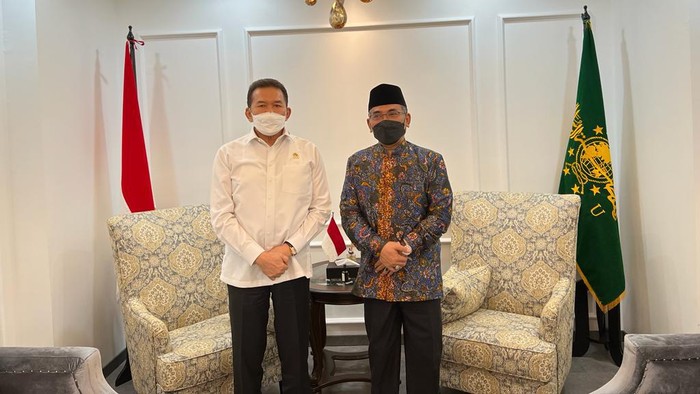 Jaksa Agung ST Burhanuddin bertemu dengan Ketum PBNU Yahya Cholil Staquf.