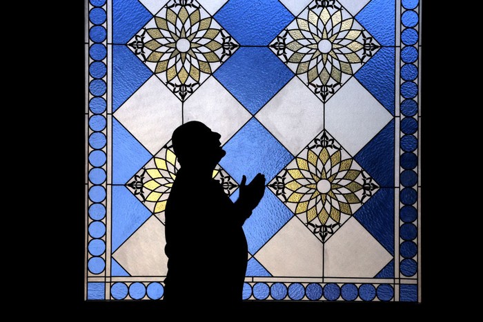 Puasa adalah jalan sunyi. Ibadah dan amalannya tidak terdeteksi oleh diri sendiri atau khalayak ramai. Hanya Allah yang mengetahui dan menimbang amalan selama Ramadan.