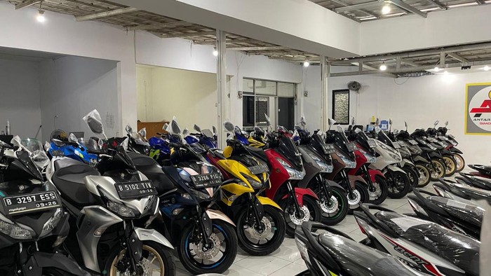 Jual-beli motor bekas Antara Motor