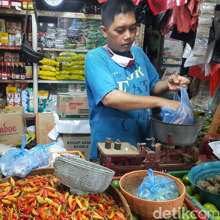 kebijakan kantong plastik