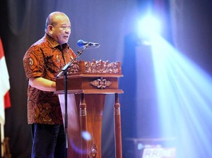 Ketua DPD RI Minta Pemerintah Taati Putusan MA soal Vaksin COVID Halal