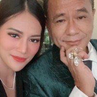 Walau tampaknya mudah, diakui Mahesa jika menjadi aspri Hotman Paris juga tidak selalu mudah. Foto: Instagram @mahesaputriii