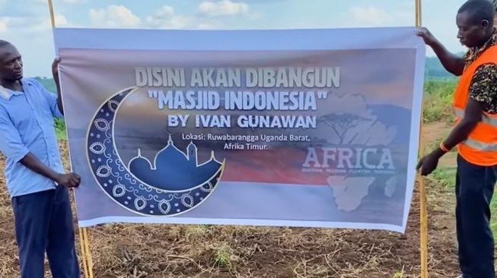 Masjid Indonesia by Ivan Gunawan