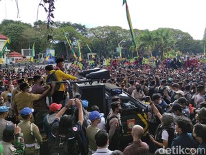 Mahasiswa di Malang Ancam Demo Lagi Jika 25 Tuntutannya Dicuekin
