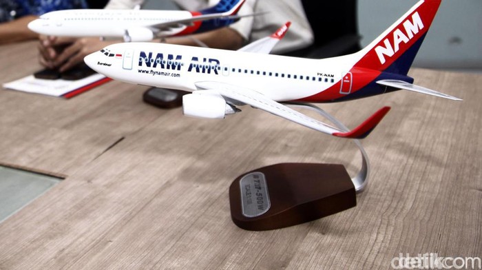 Miniatur pesawat Sriwijaya Air dan Nam Air